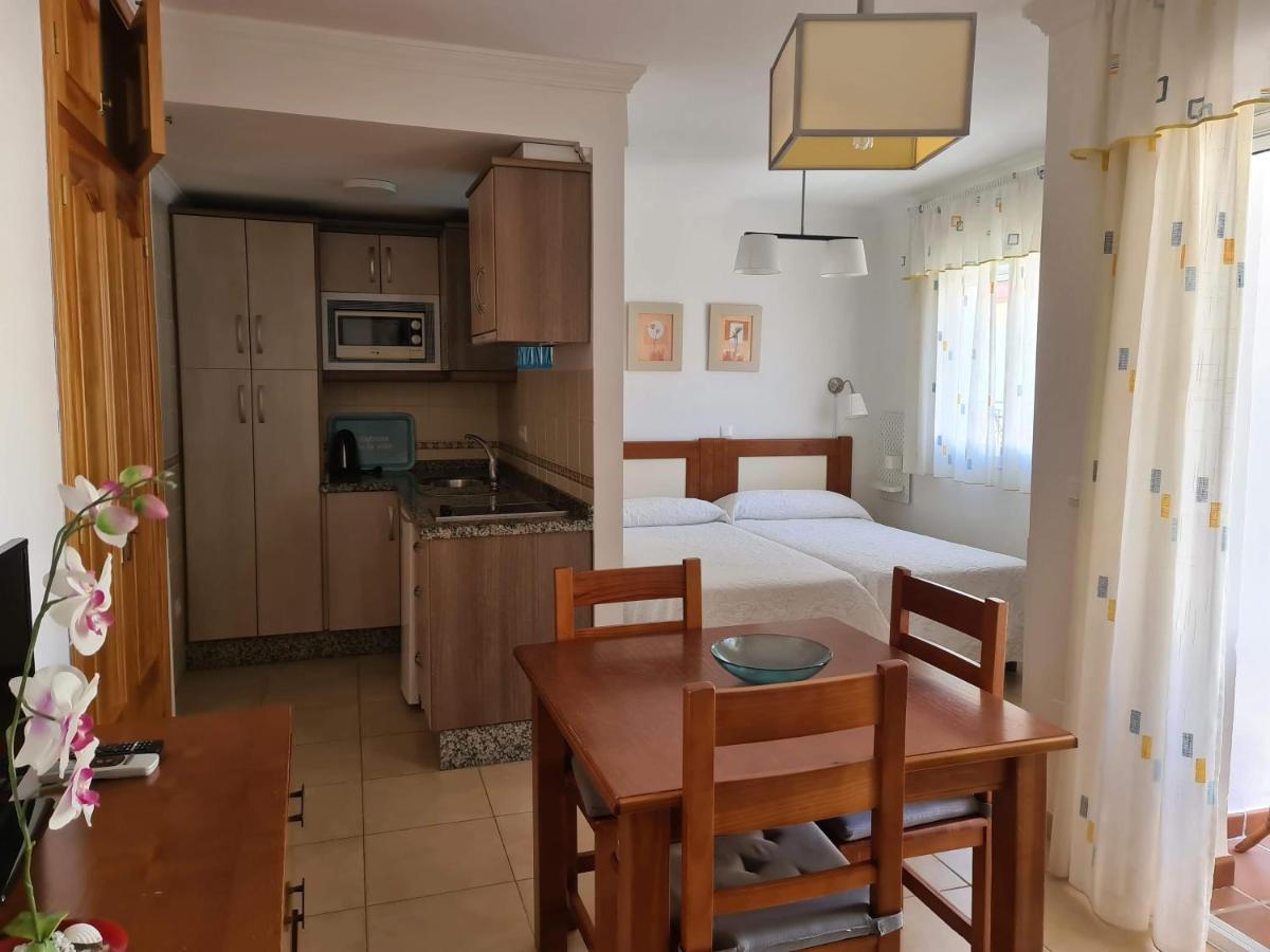 Apartamentos El Barrio Nerja Exterior photo